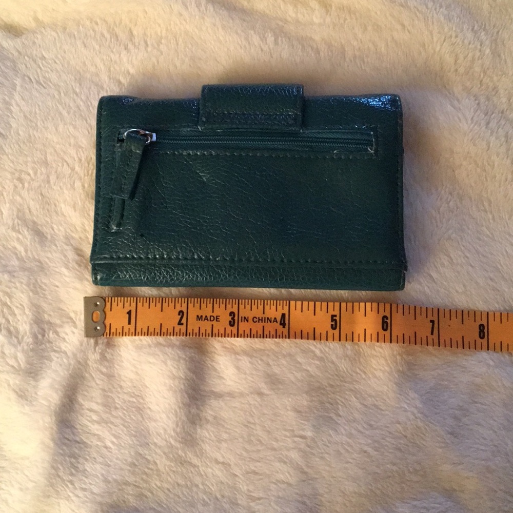 Kenneth Cole Reaction Wallet - Picture 6 of 6